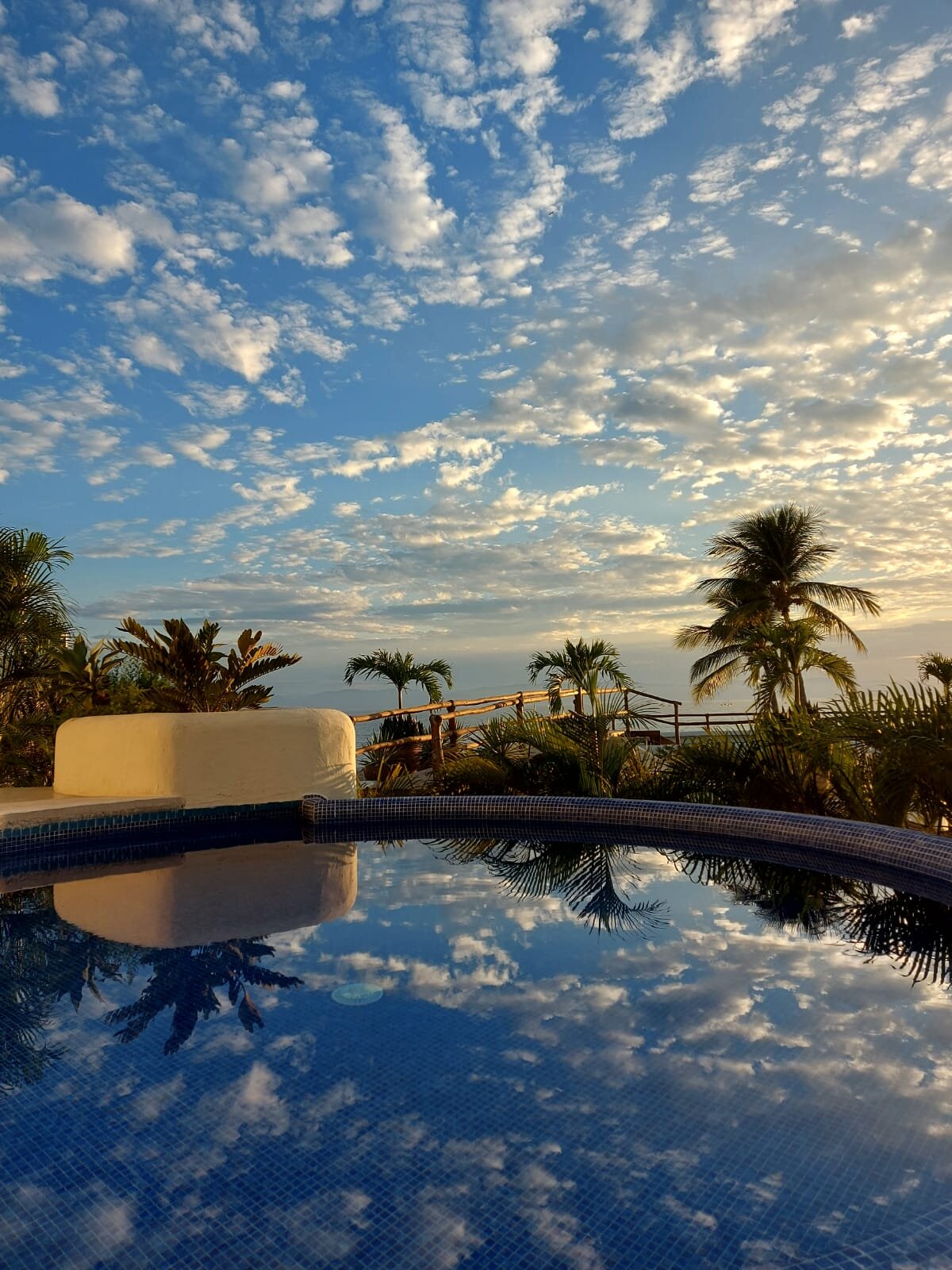 Hotel Ysuri Bucerias-泳池