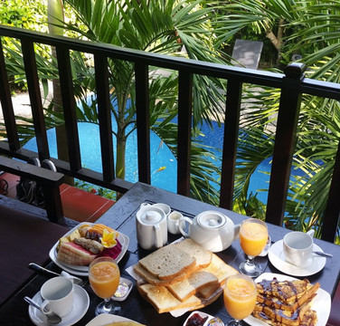 巴厘岛热带酒店主图