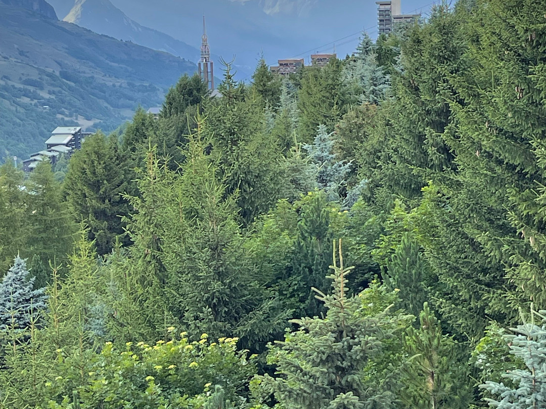 Promenade le Lac du Lou-Les Menuires必去景点