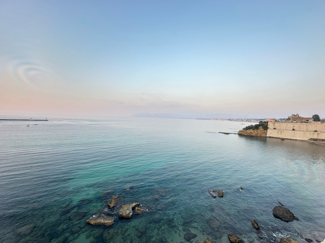 La playa di Castellammare del Golfo-戈尔福海堡必去景点