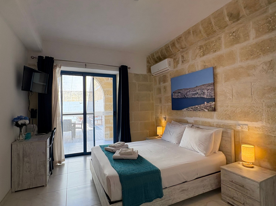 Fiftyfour West Boutique Living主图