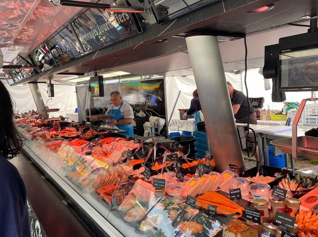 Laforet Et Fils-迪沃恩莱班必去景点