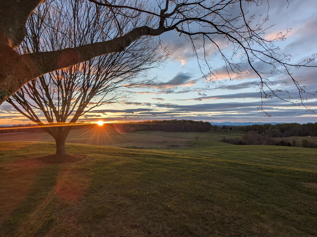 Round Hill Inn主图