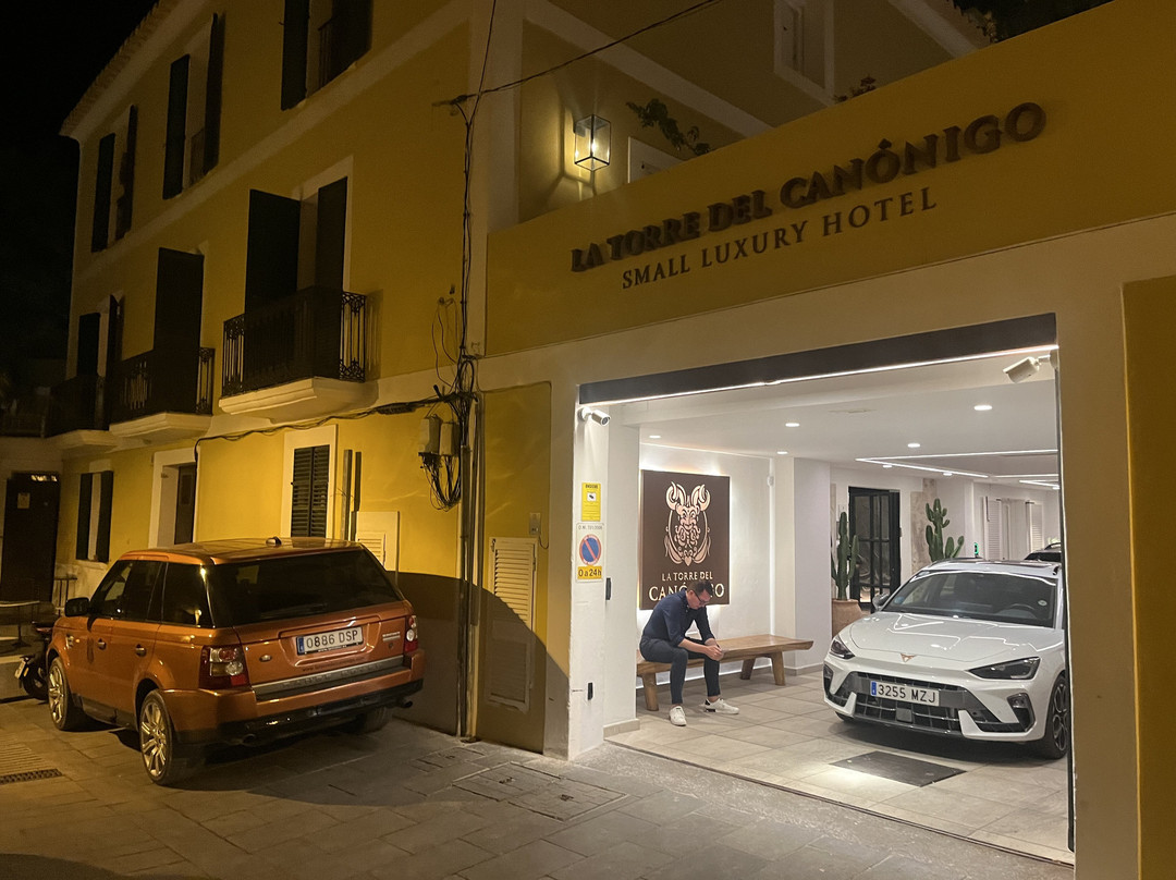 卡诺尼戈之塔酒店主图