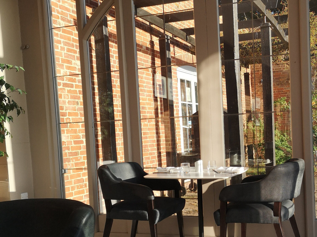 Mercure Warwickshire Walton Hall Hotel Spa-Walton必去景点