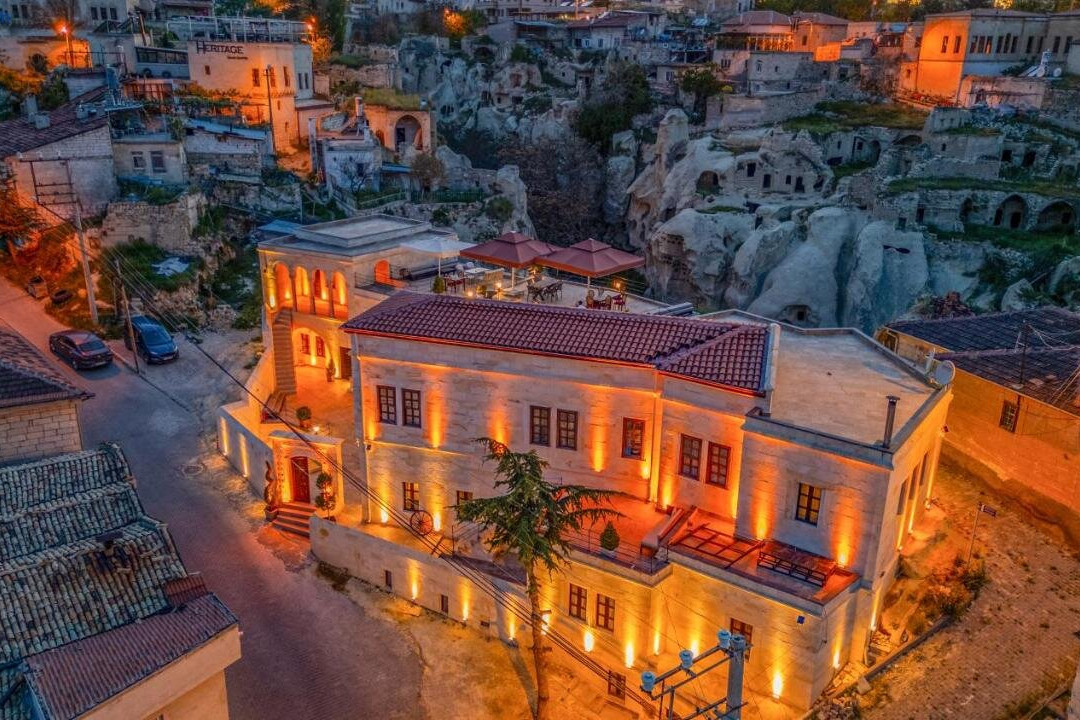 Arien Cave Suites