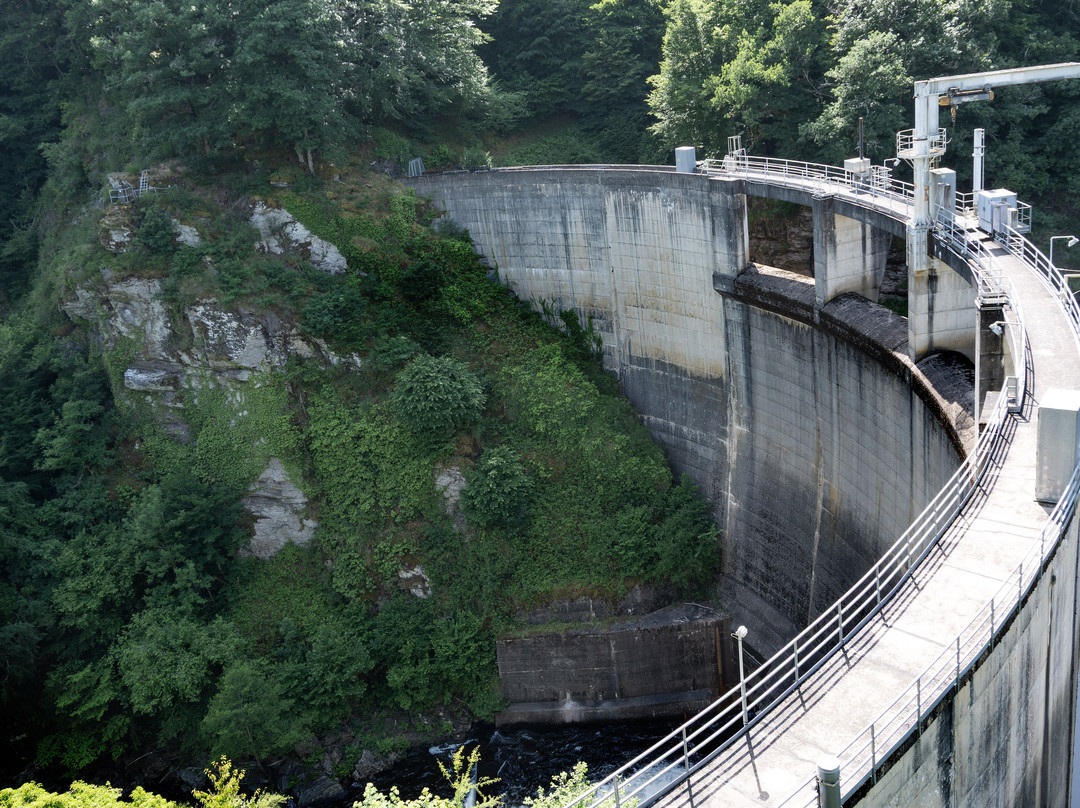 Barrage De La Luzège-Saint-Pantaleon-de-Lapleau必去景点
