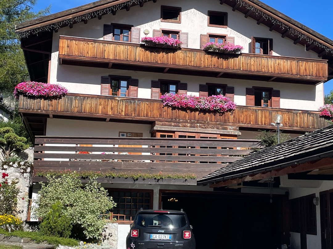 Menardi Hotel主图