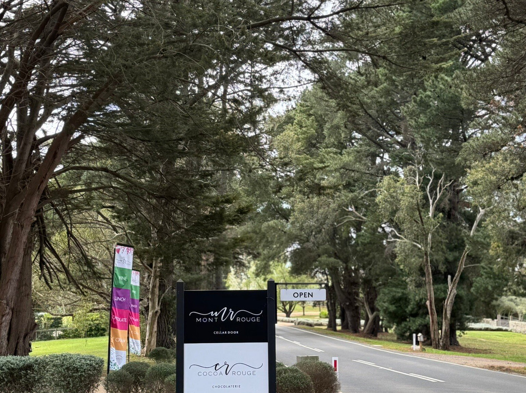 Mont Rouge Estate-红山必去景点