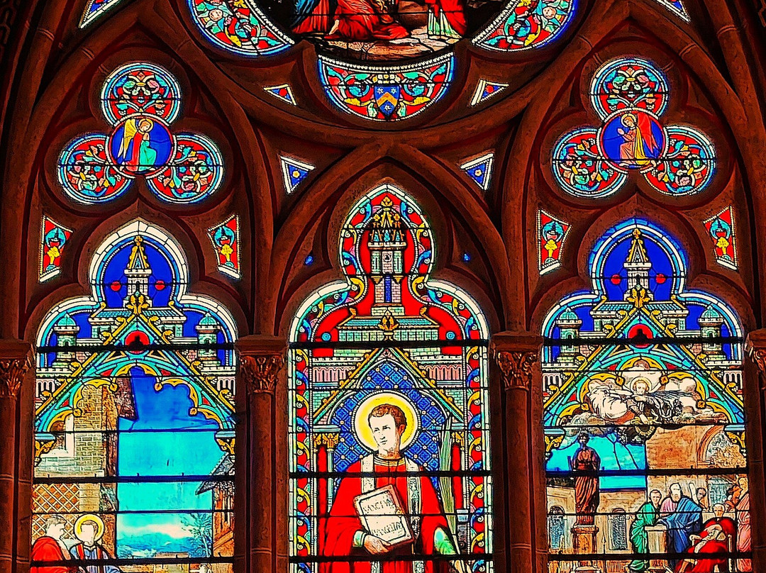 Eglise Saint-Laurent-Parthenay必去景点