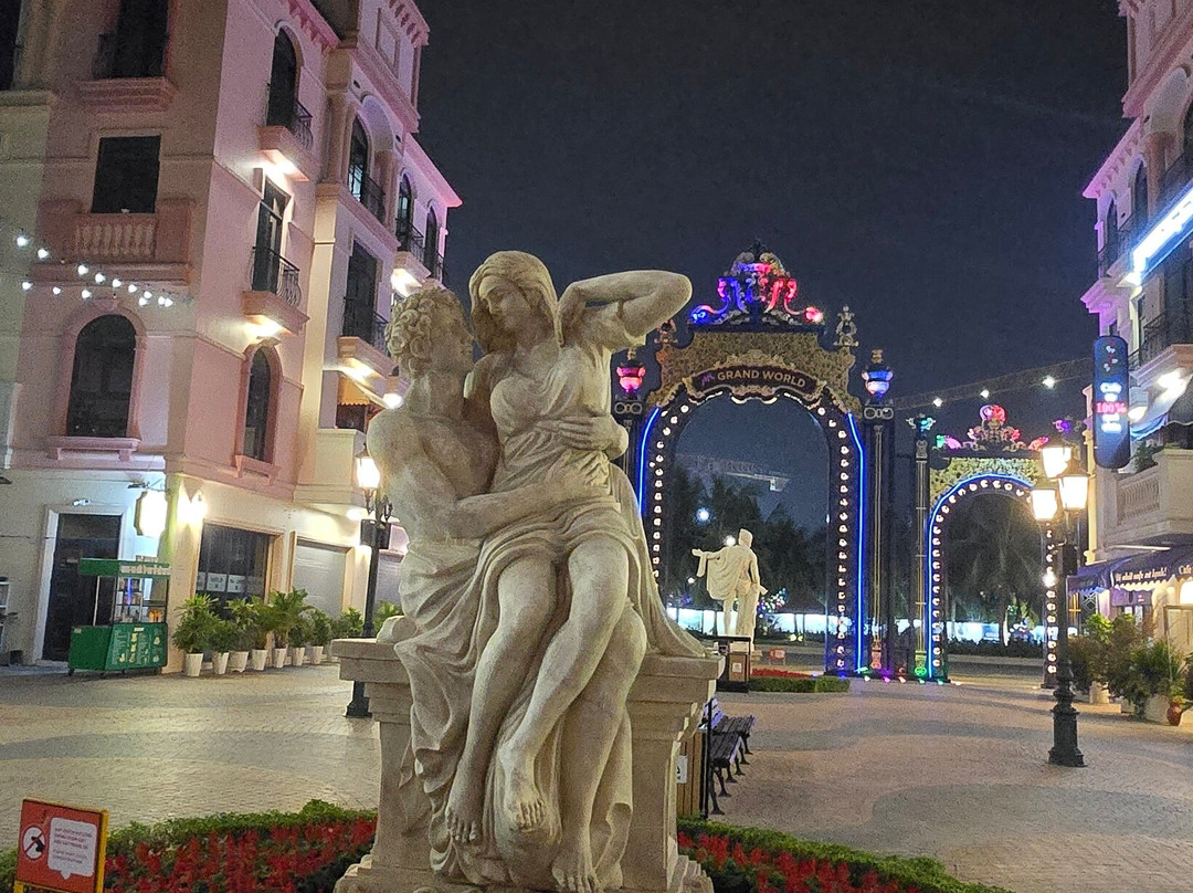 Mega Grand World Hà Nội-Van Giang必去景点