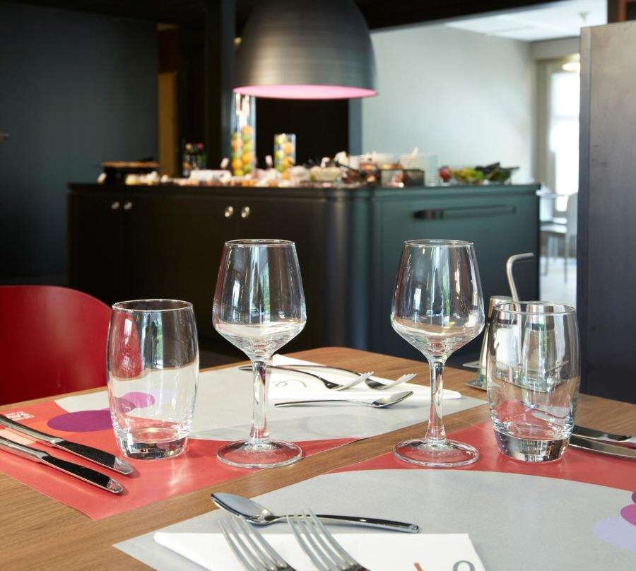 迪南 - 塔登钟楼酒店主图