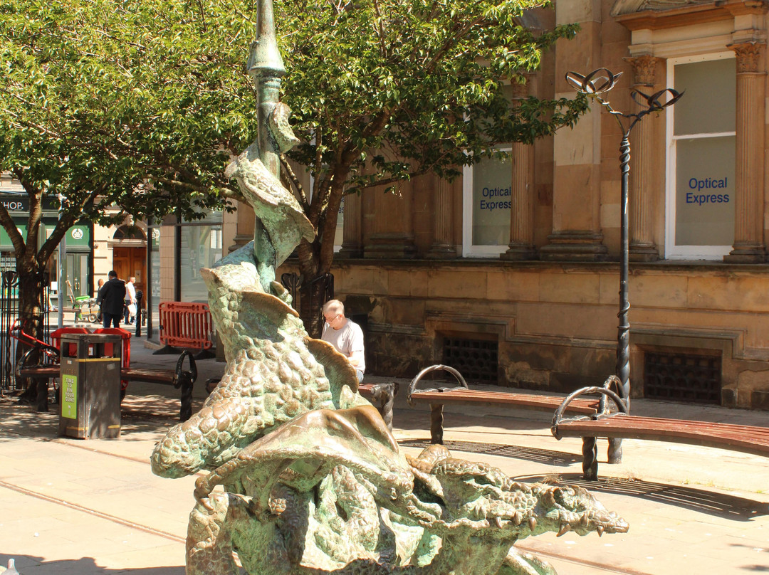 Dragon Statue-敦提必去景点