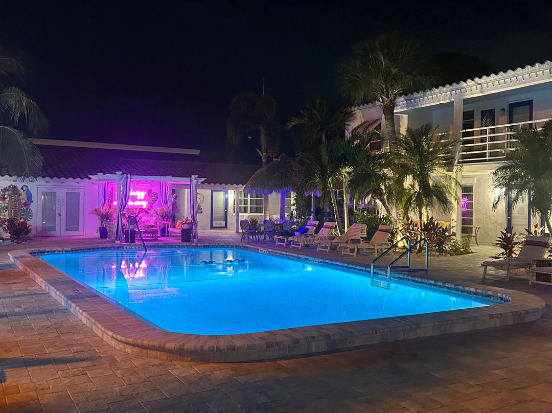 Salt Water Suites主图