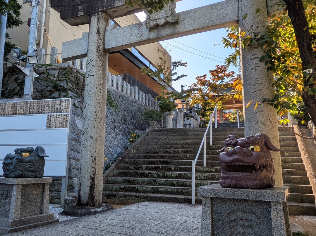 Momiji Hachimangu Shrine-福冈市必去景点