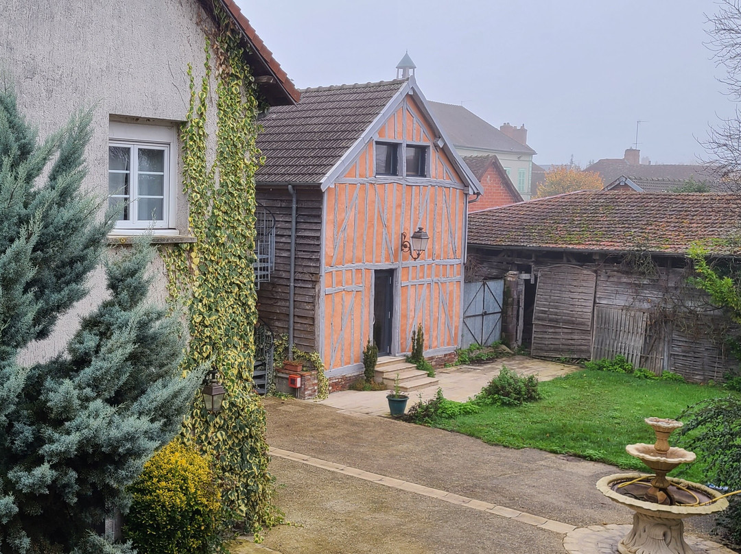 翘鼻麻鸭之家酒店主图