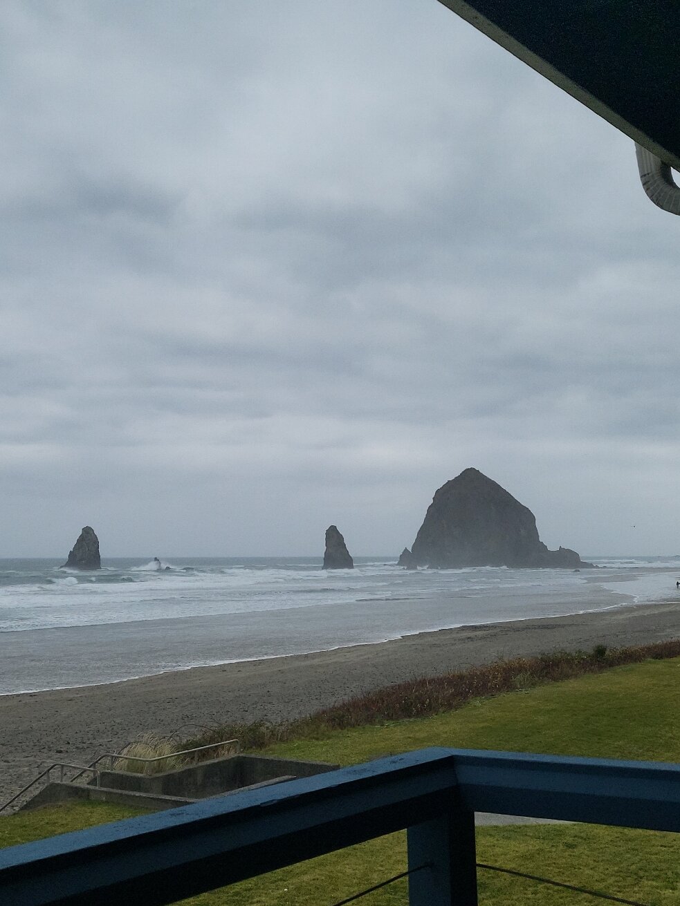 Stephanie Inn-官方