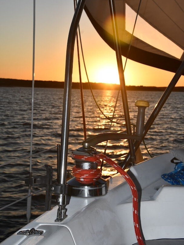 Sail Austin Charters - Private Tours-Lakeway必去景点