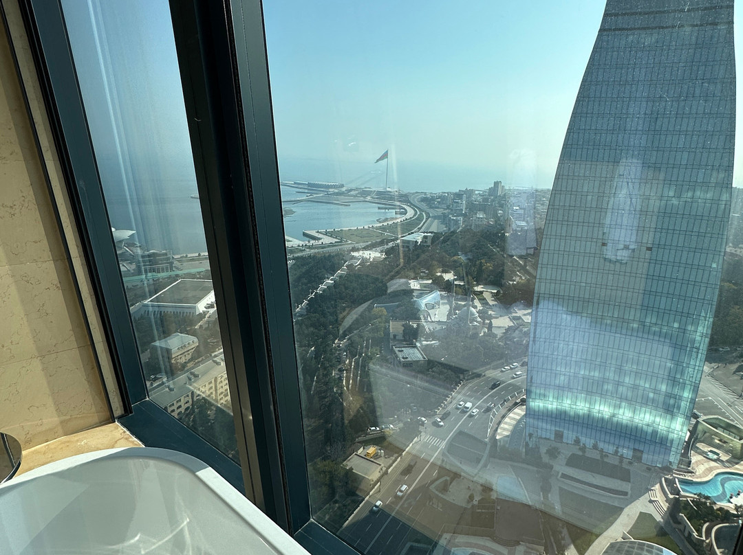 Fairmont Baku, Flame Towers主图