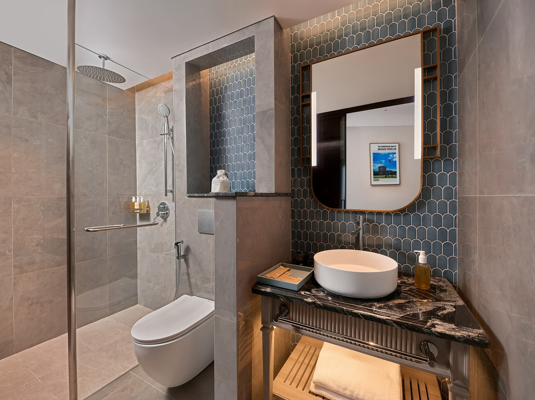 La Siesta Premium Lakeside
