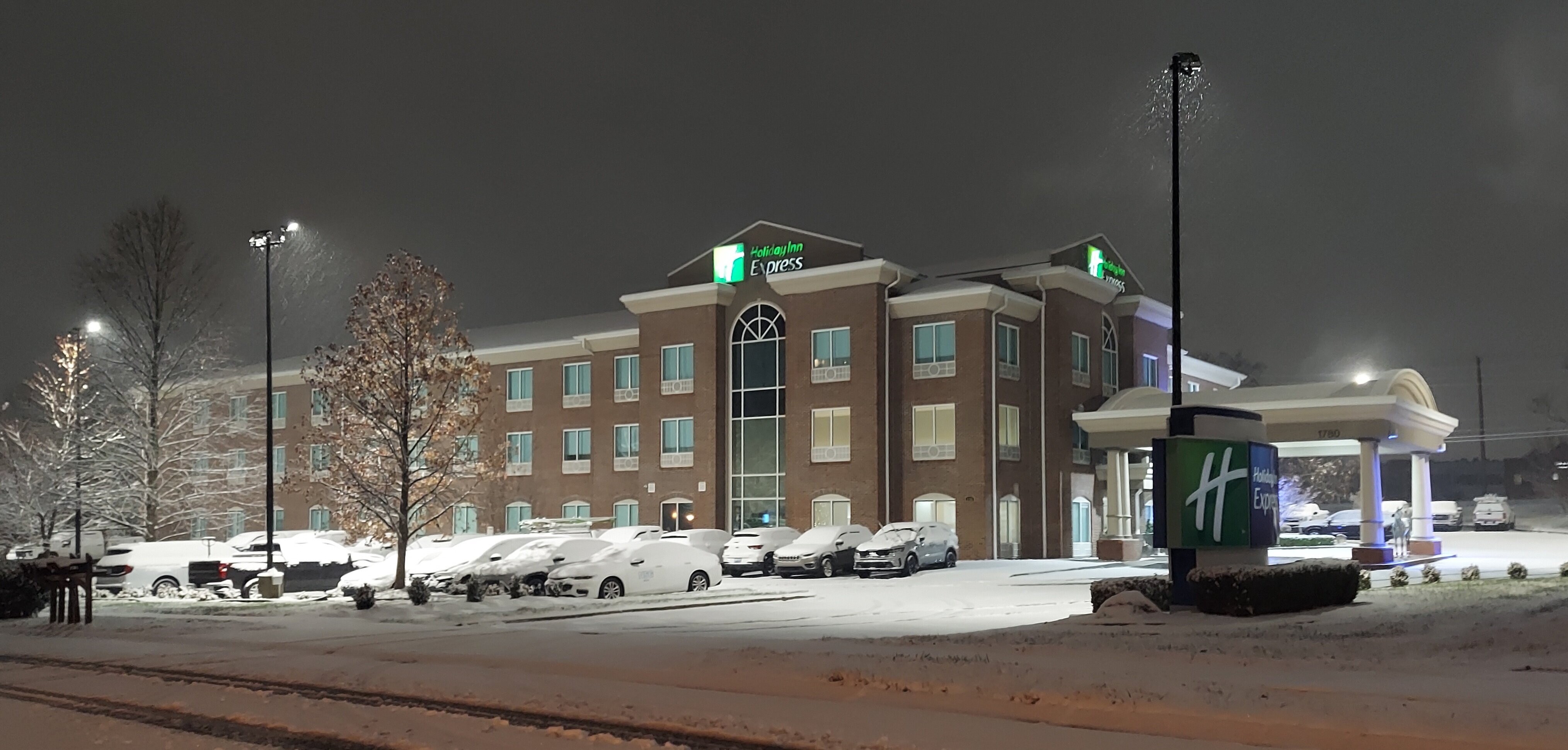Holiday Inn Express & Suites Lexington Dtwn Area-keeneland By IHG-浴室