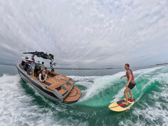 Gold Coast Wake Boat Adventures-拉布拉多必去景点