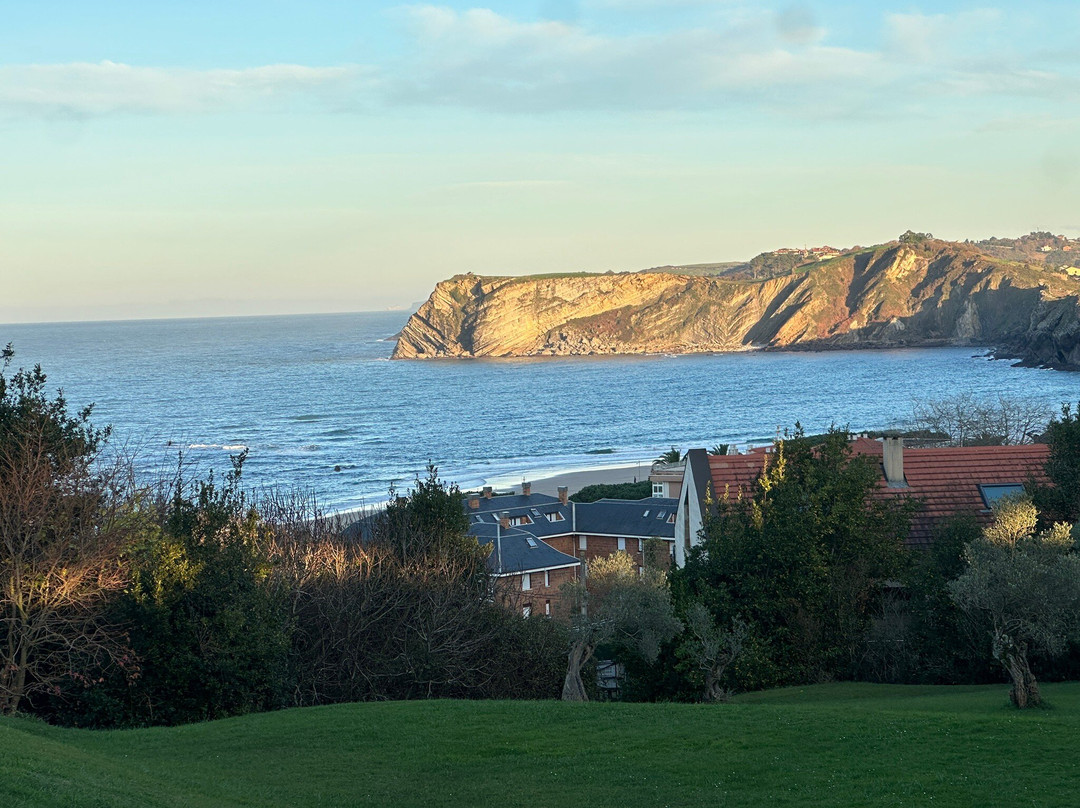 Comillas' Beach-科米利亚斯必去景点