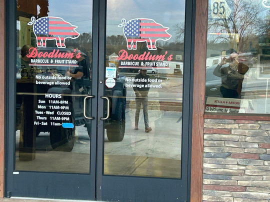 Doodlum's Barbecue And Fruit Stand