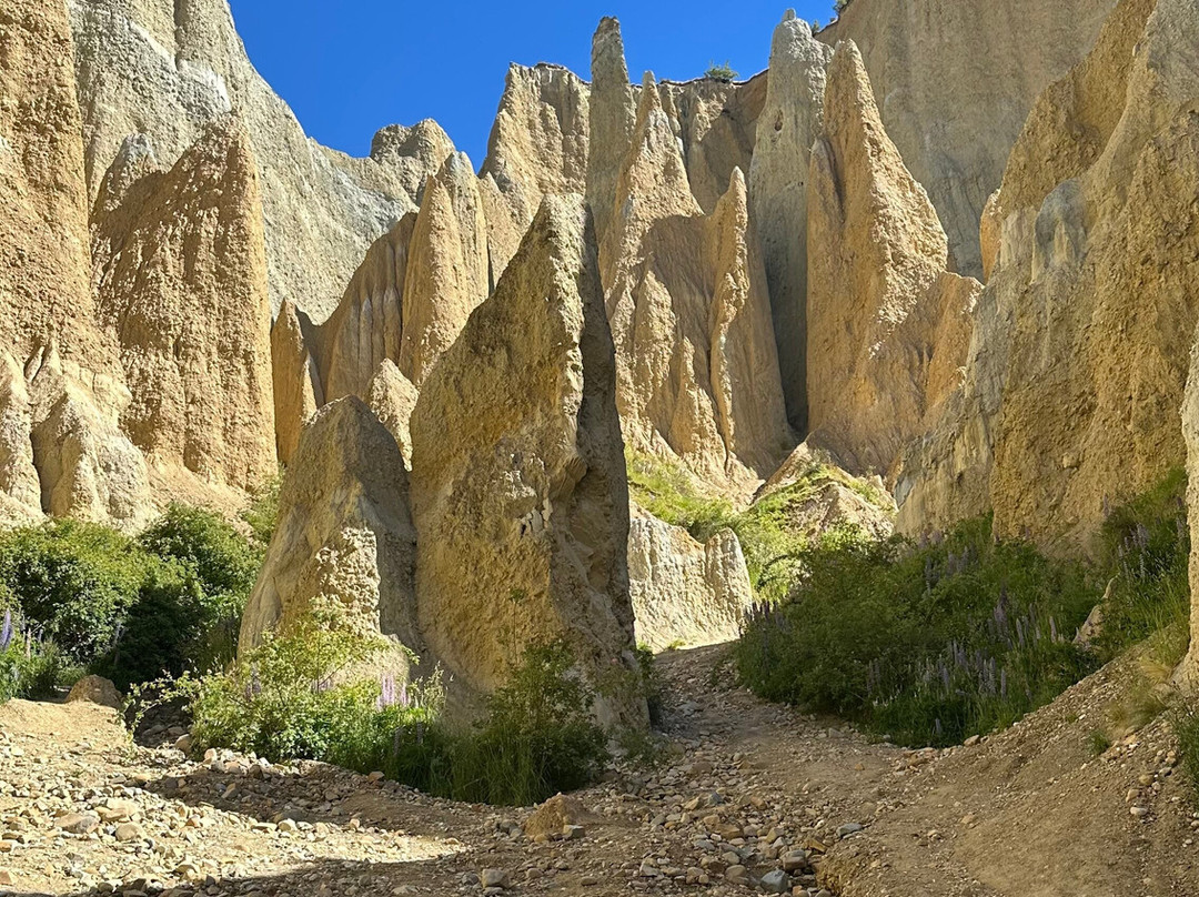 Clay Cliff-奥马拉马必去景点