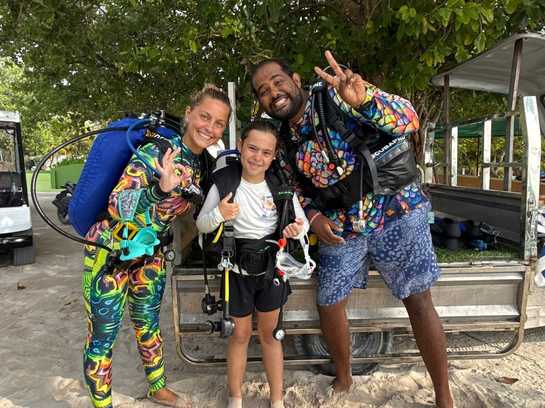 Fathu Dives & Excursion Center-Dhangethi Island必去景点