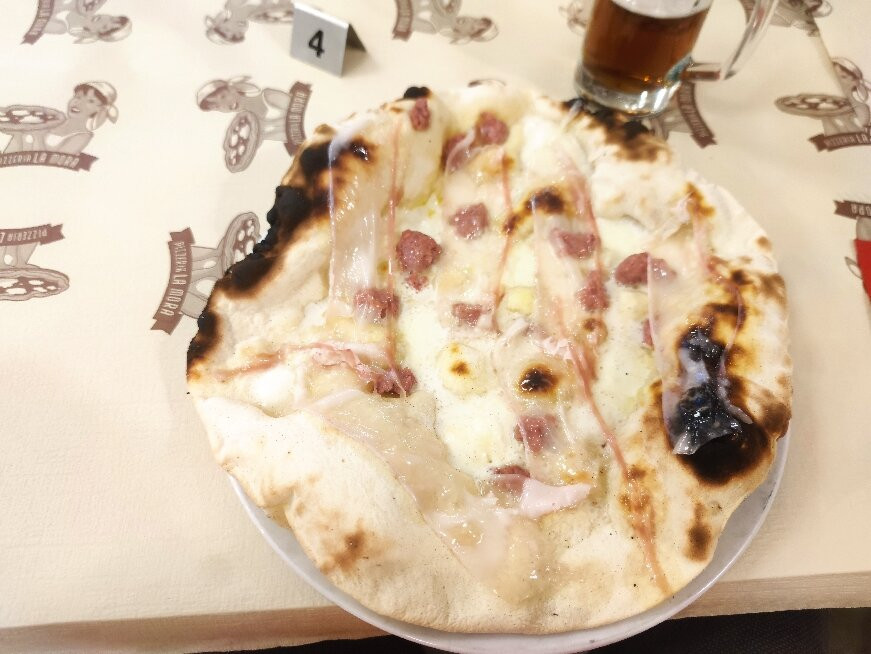 Pizzeria La Mora