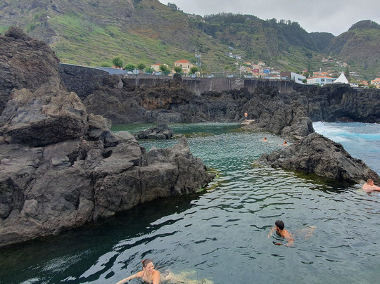 Piscinas Naturais Velhas-莫尼什港必去景点