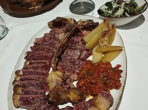 卡萨富尔特宫酒店主图