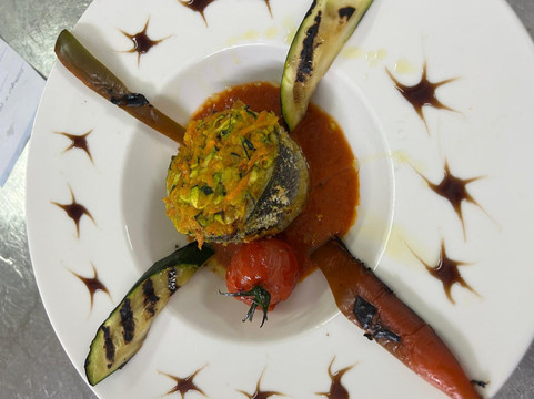 戴皮尼酒店主图