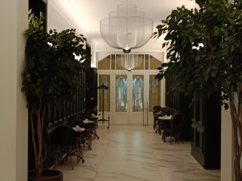 德哈恩阿斯托利亚酒店主图