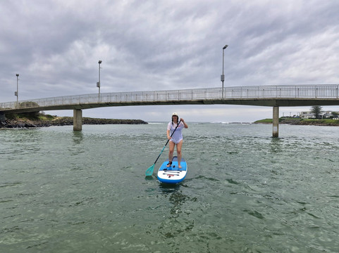 Stand Up Paddle Boarding Shellharbour-谢尔哈伯必去景点
