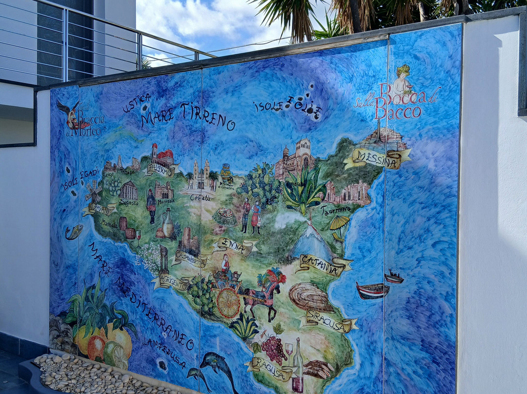 梦神怀抱家庭旅馆主图