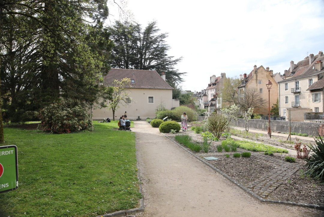 Jardin Botanique des Chevannes-多勒必去景点