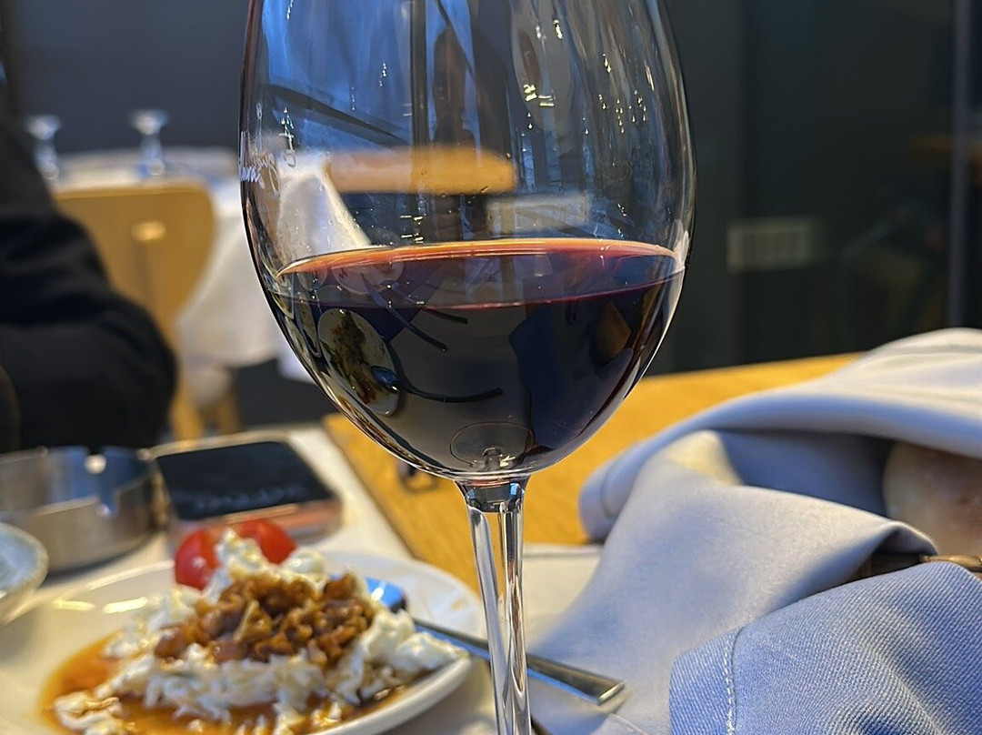蓝色穆丹亚酒店主图