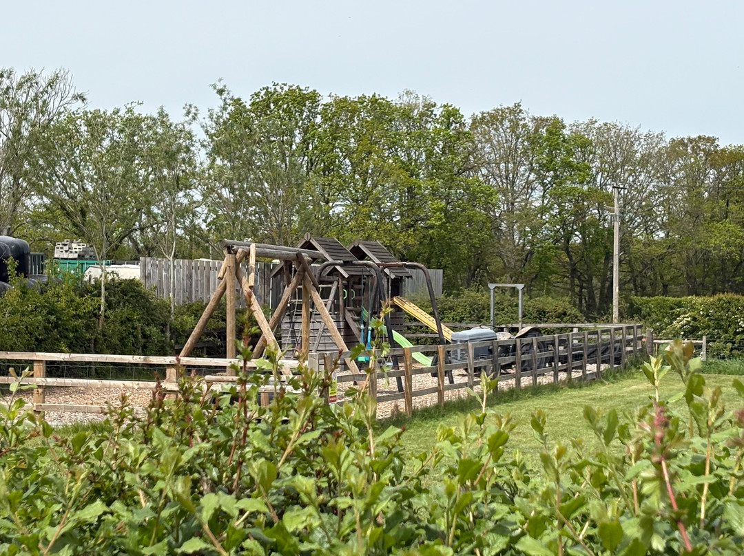 Pyesmead Farm主图