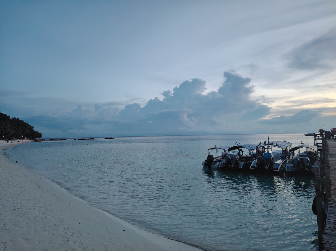 浪中岛夏日海湾度假村主图