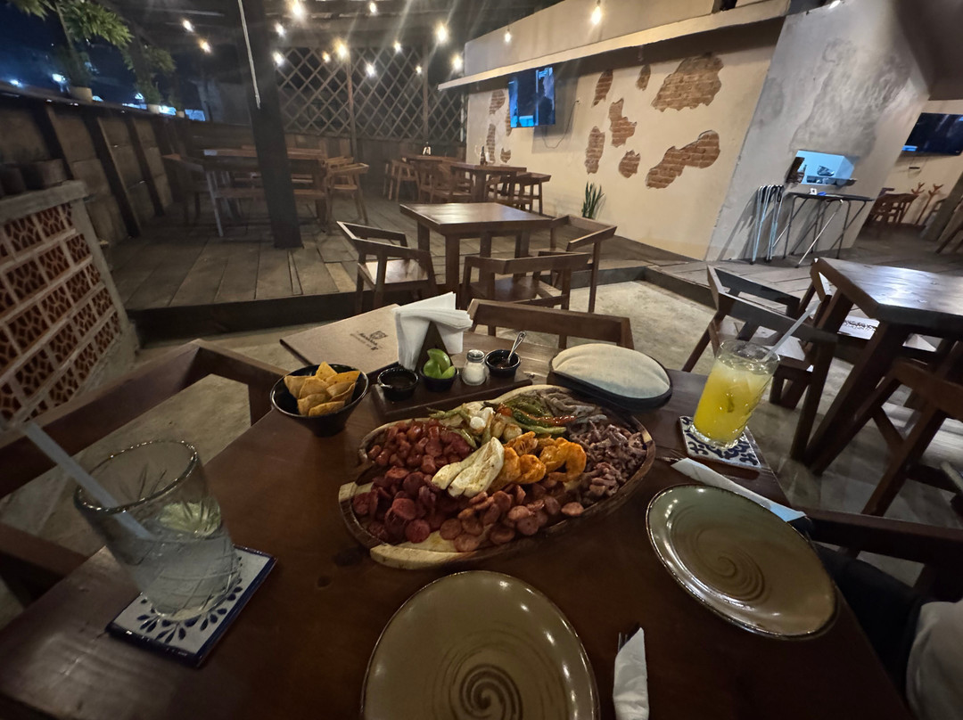 Monarca Restaurante Bar