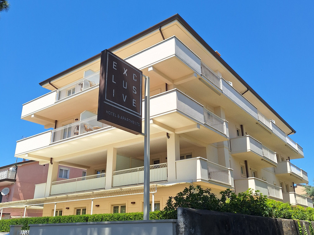 Exclusive - Hotel & Apartments主图
