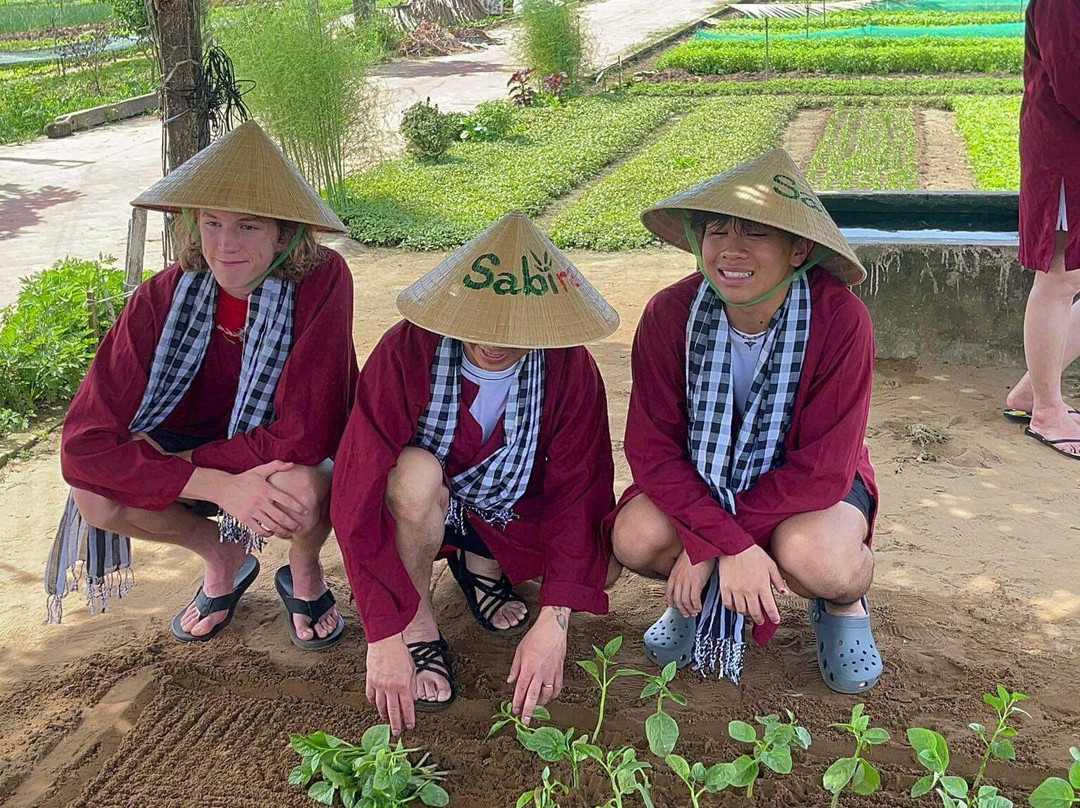 Hoi An Cooking Class & Tra Que Organic Vegetable Village Tour – Buffalo Riding & 4 Authentic Vietnamese Dishes | Sabirama