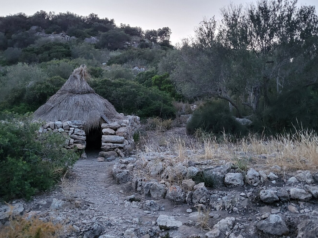Parque Arqueologico Puig de Sa Morisca-圣庞沙必去景点