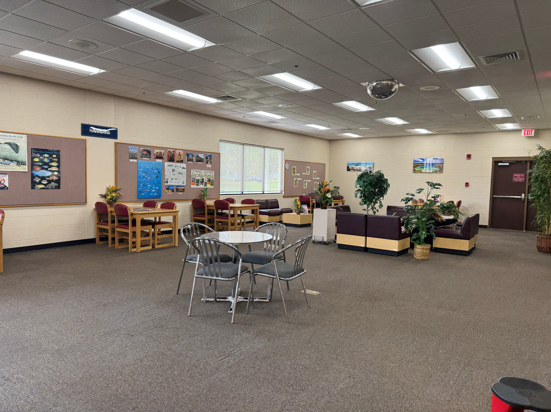 Sgt. Rodney J. Yano Library-瓦西瓦必去景点