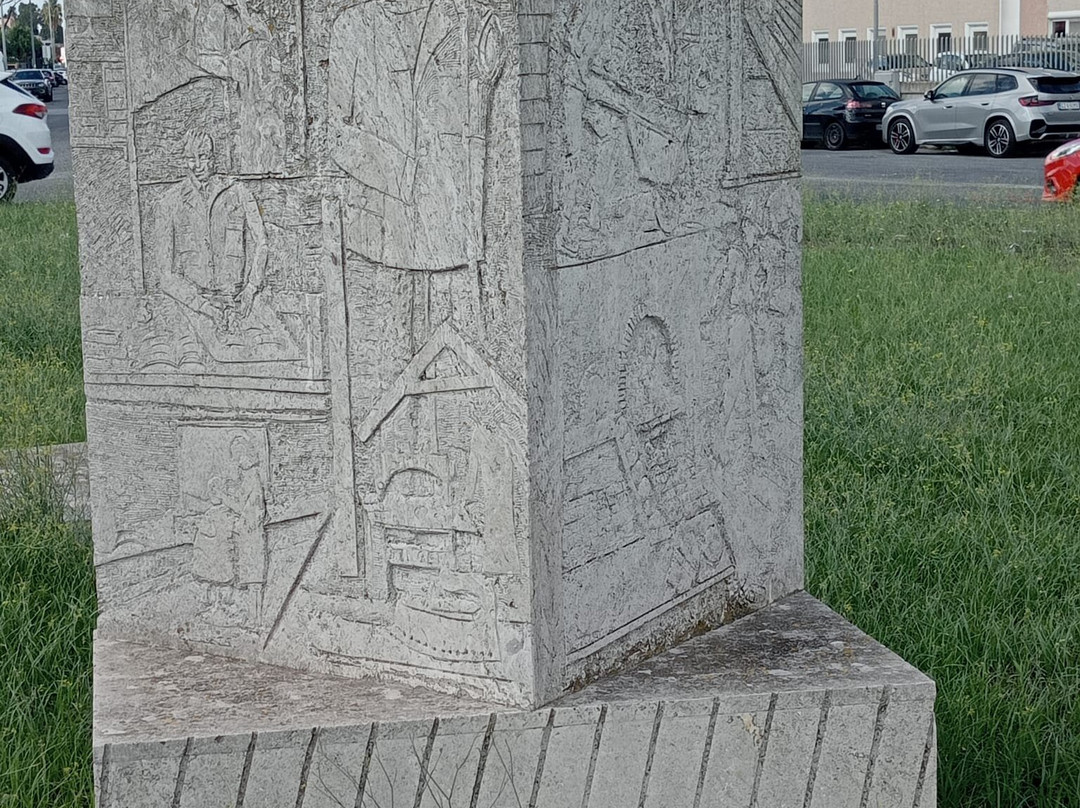 monumento "I lavori artigianali"