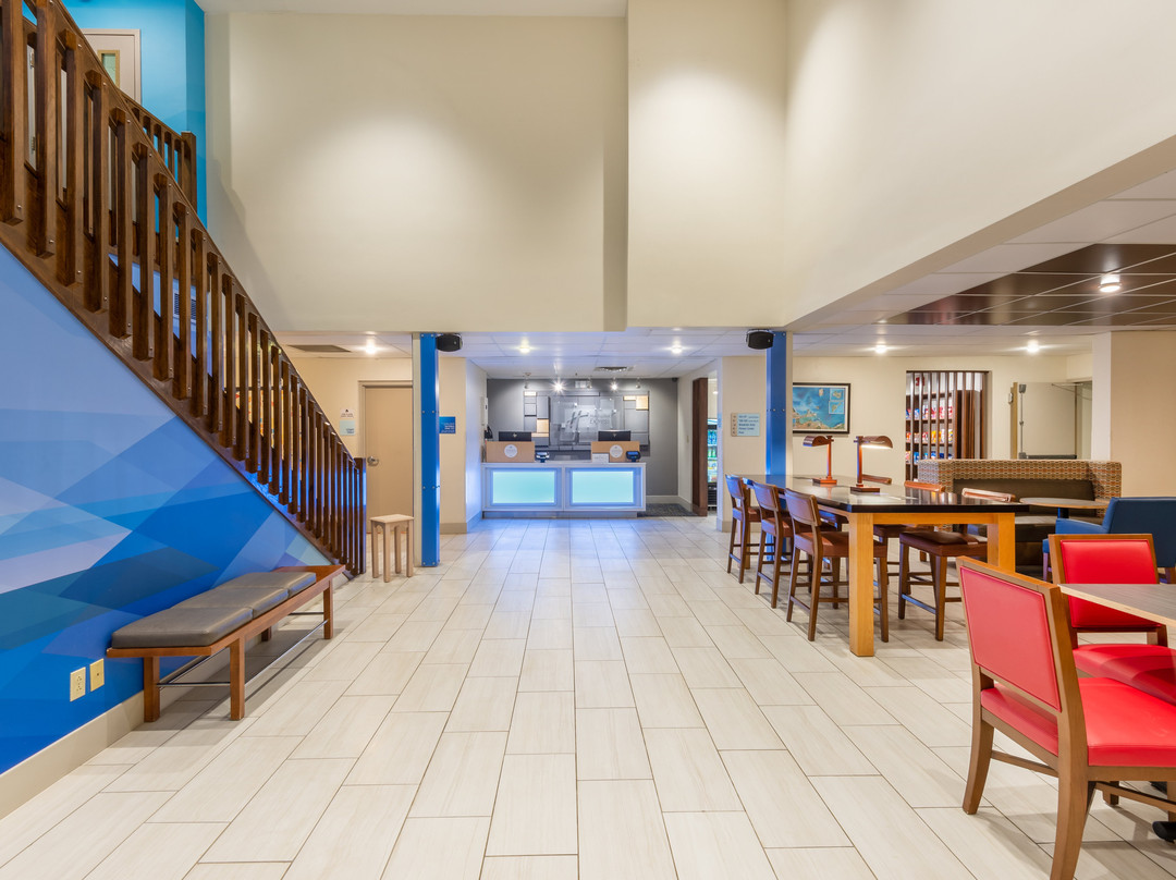 Amherst酒店住宿-Holiday Inn Express Vermilion By IHG