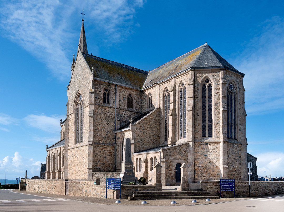 Église Saint - Pierre-Plougrescant必去景点
