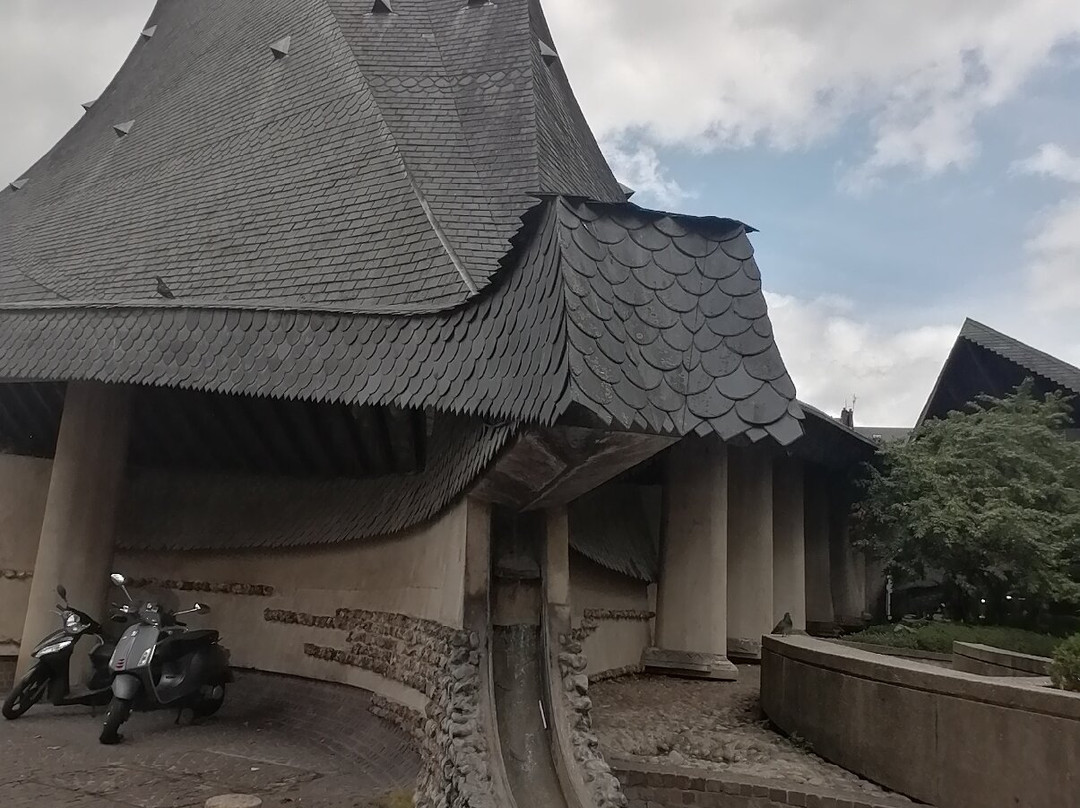 L’église sainte Jeanne d’Arc-鲁昂必去景点